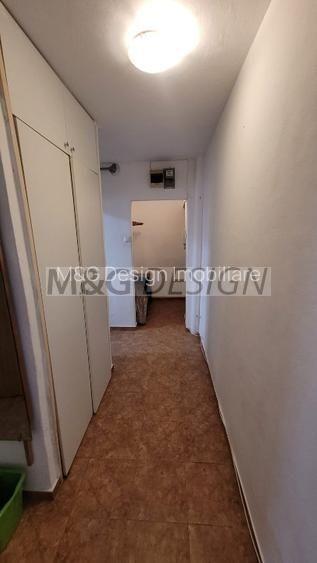 Apartament 1 camera zona Circumvalatiunii etaj 1 - 8