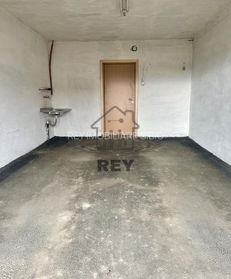 Apartament 4 camere cu garaj zona Strand- V.Aurie - 25