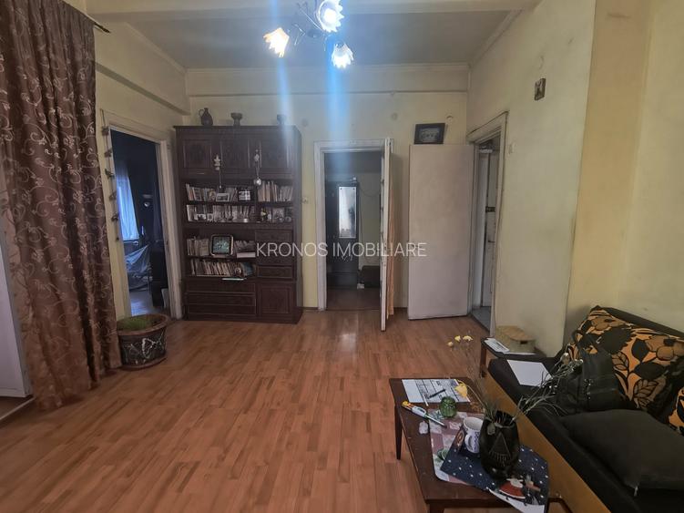 CENTRU VECHI APARTAMENT CU 3 CAMERE 75 MP PRET 152900 EURO - 3