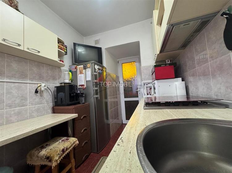 Etaj 3, apartament cu 2 camere Mircea cel Batran - 3