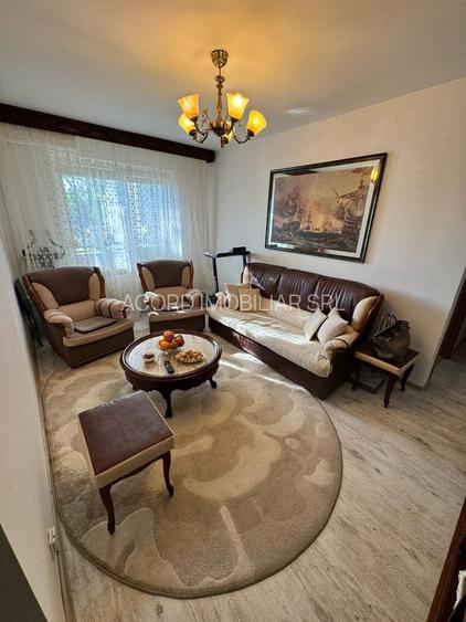 Apartament 3 camere semidecomandat-zona Inel 2 - 2