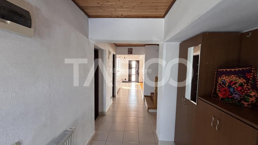 Casa de vanzare individuala zona Sura Mare 900 mp teren - 23