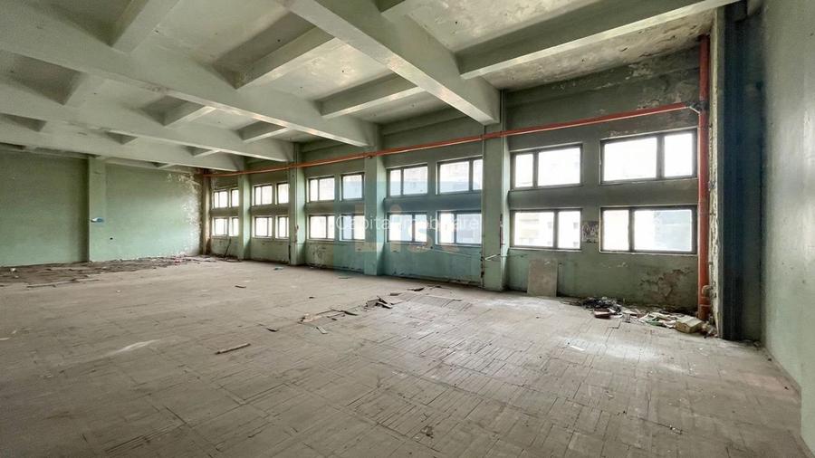 Cladire comerciala cu 4 etaje de inchiriat Resita - 3