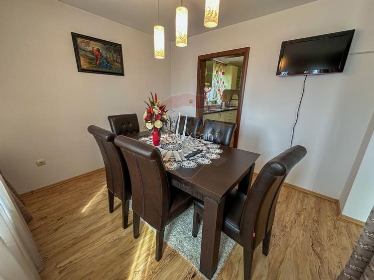 Vila de vanzare pe Str.Strugurilor/Terezian - 17