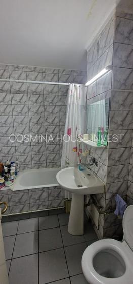 Republicii ,se vinde apartament decomandat ,2 camere  ,pret 67000 euro neg. - 13