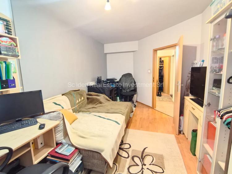 Apartament cu 4 camere -ETAJ INTERMEDIAR- 5 minute Medicina - 6