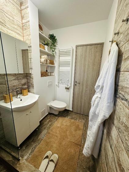 Proprietar inchiriez garsoniera aproape de metrou - 2