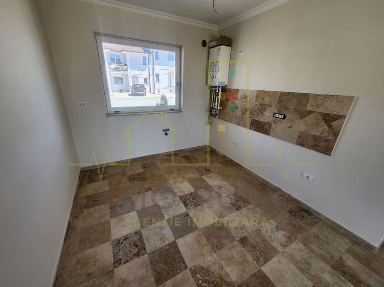 Case insiruite sau apartamente cu gradina. Giroc langa DAF.