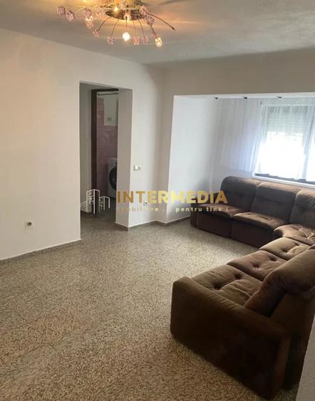 Închiriez apartament 3 camere , BLV Transilvaniei