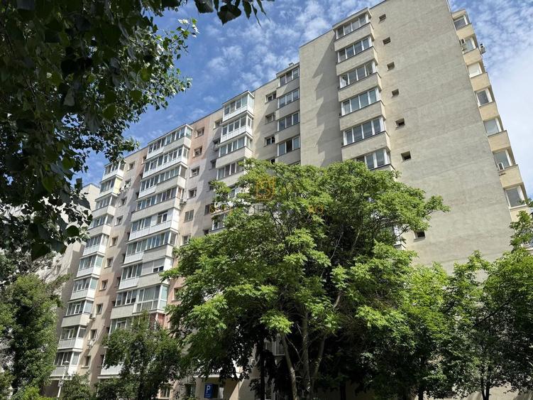 Apartament 3 camere decomandat de vanzare, 1 Decembrie, Sector 3