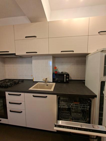 Central, apartament renovat