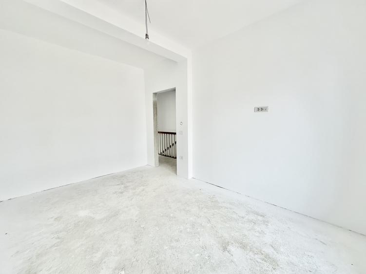 Duplex spatios - 4 camere - 105 mp utili - Cartier asfaltat - Mosnita