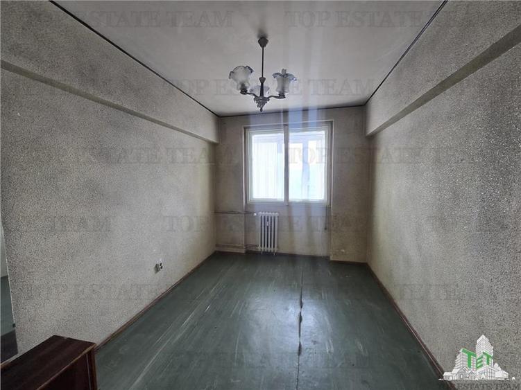 Apartament cu 3 camere in Cartierul Drumul Taberei, sector 6, langa metrou Valea