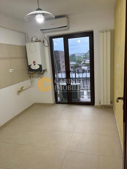 2 CAMERE DECOMANDAT-52 MP-ETAJ 3- PARCARE - ZONA POITIERS