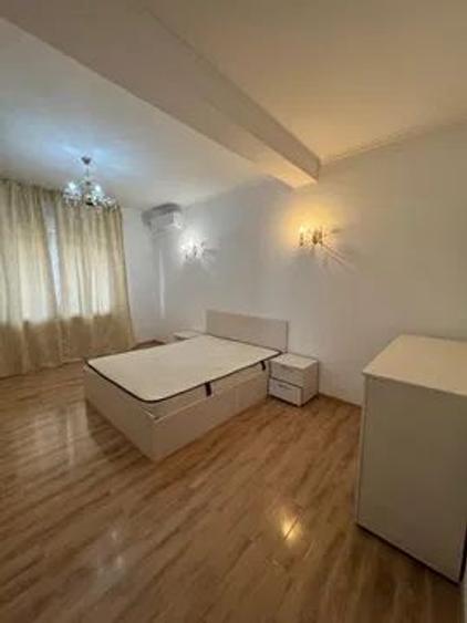 Bragadiru Vest- vila moderma cu 4 bai si 4 mormitoare, de inchiriat