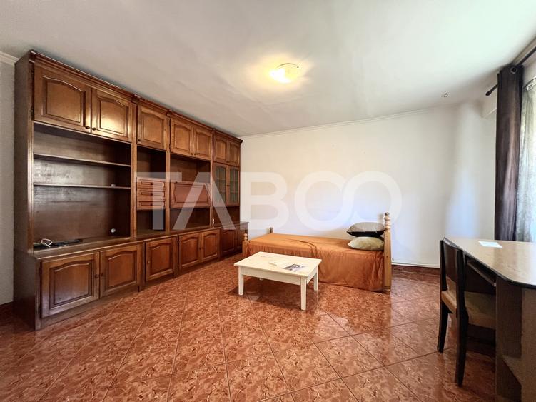 Apartament cu 3 camere in Manastur bloc izolat cu boxa zona BIG