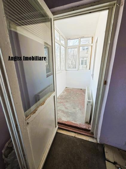 Apartament 2 camere zona CEC BANK