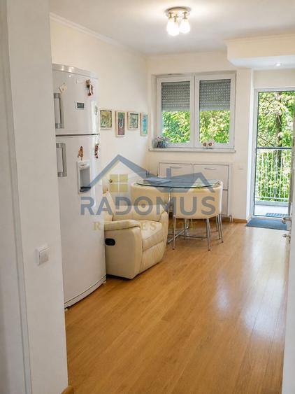 De închiriat – Garsonieră dublă | 350 €/lună | Central
