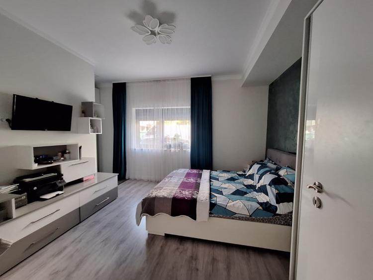 Apartament 3 camere, 87 mp, zona Cornitoiu