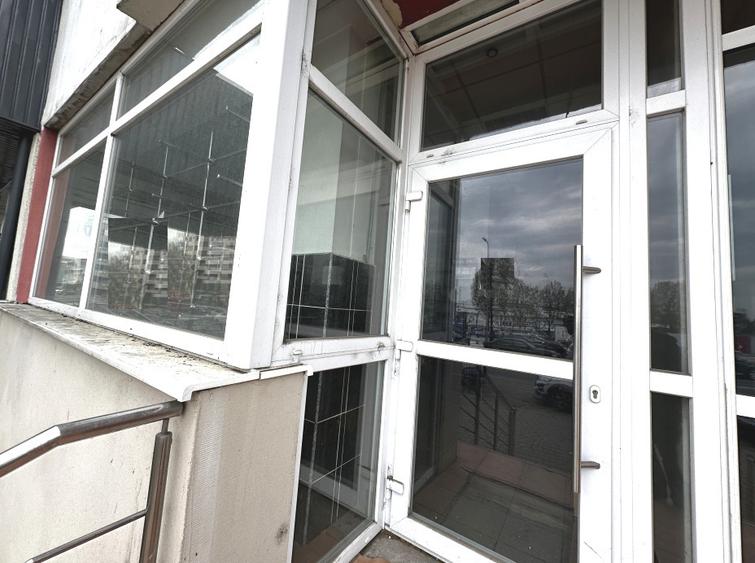 Spatiu Comercial 110 mp Vitrina la Bulevard CETATE Stadion 2 Accese fata spate
