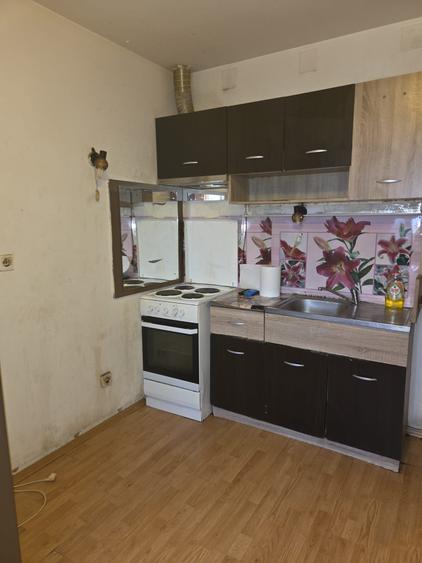 Calea Vitan / Bld Energeticienilor - Garsoniera micuta si draguta, bloc din 2000