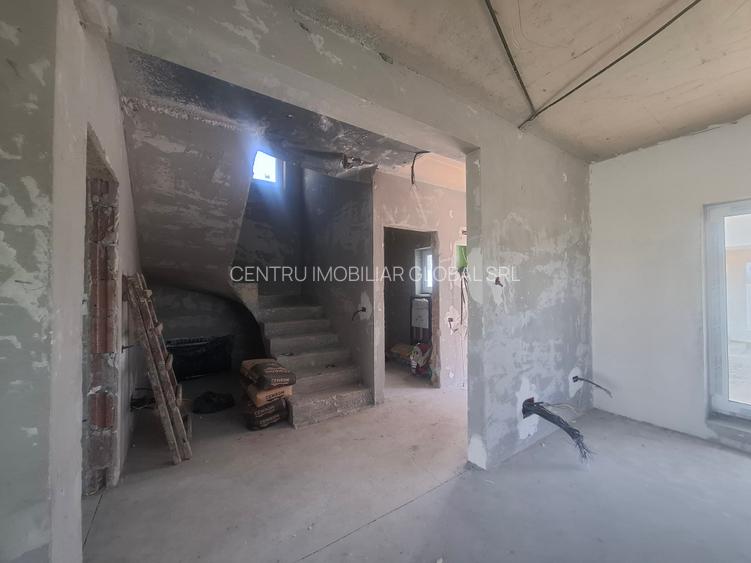 ​Vilă Individuală P+1E+Mansardă | Construcție Solidă, Toate Utilitățile - 7