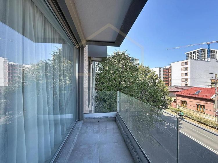2 camere, bloc nou, 65 mp, balcon, aproape de Centru