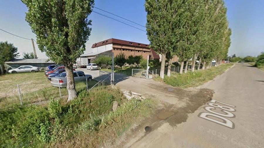 Constructii + Teren 4.591 mp, sat Pantazi, com.Valea Calugareasca