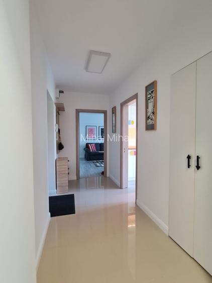 OFERTA SPECIALA ofer apart 2 cam absolut superb, renovat total 200m de Parlament - 4