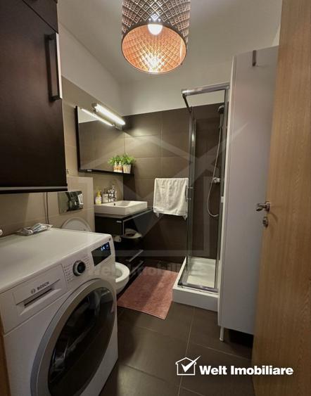 Apartament 3 camere lux, cartier Europa, 2 bai, 3 parcari subterane, 4 balcoane