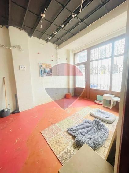 Special property de 302mp de vânzare în zona P-ta Unirii