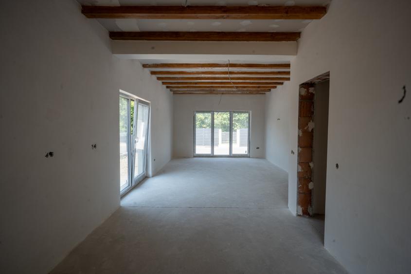 Casa pe un singur nivel de vânzare în Unirea – zona Aerodromului