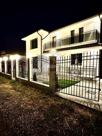 DOM00275 - Vila de vanzare 5 camere Buftea