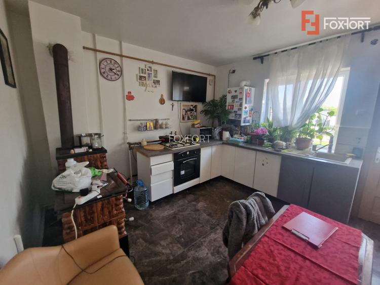 Casa individuala de vanzare cu 7 camere - Recas - 35