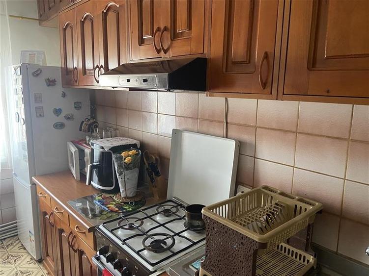 Apartament 3 camere , strada Pictor Grigorescu (b-dul Brailei ) , 72 mp , centra