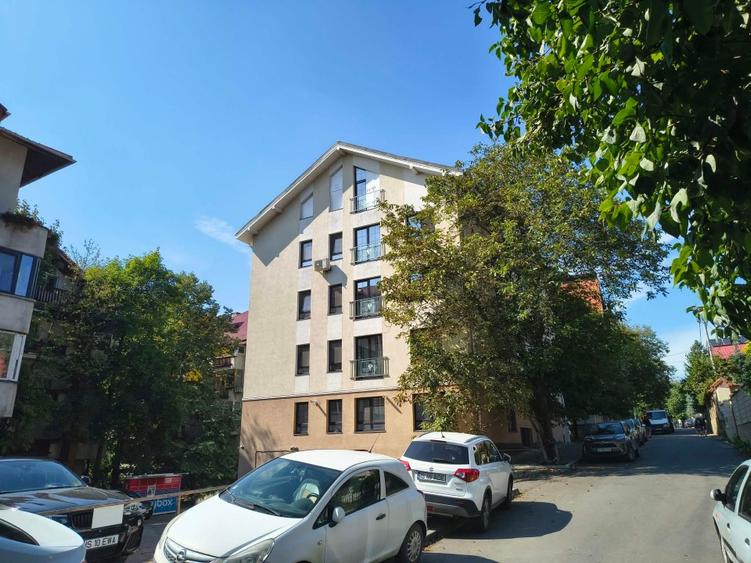 Apartament premium 3 camere+Garaj-Carrefour Gara(Strada Florilor-Bloc ROUA)