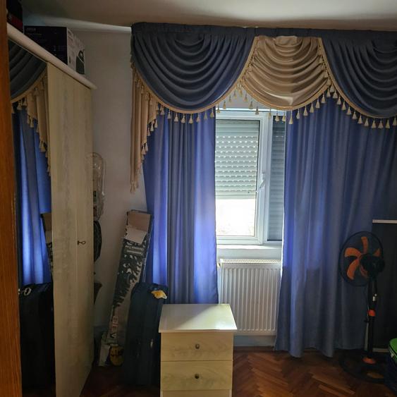 Apartament cu 3 camere ~ zona Brosteni / Colegiu ~ etaj 3 din 4