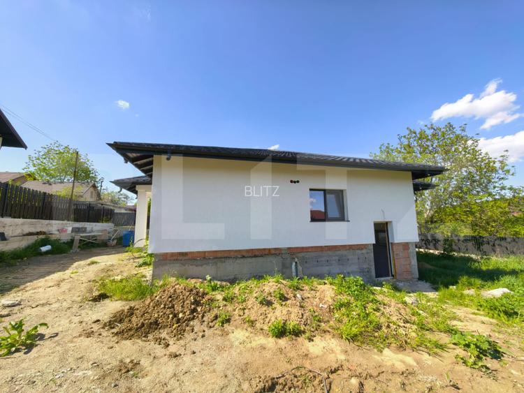Casa plan parter 4 camere și beci in  Barnova - 3