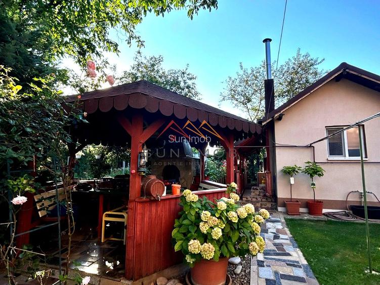 CASĂ NOUĂ | 4 CAMERE | SISTEM FOTOVOLTAIC | URLETA, ZONĂ VERDE