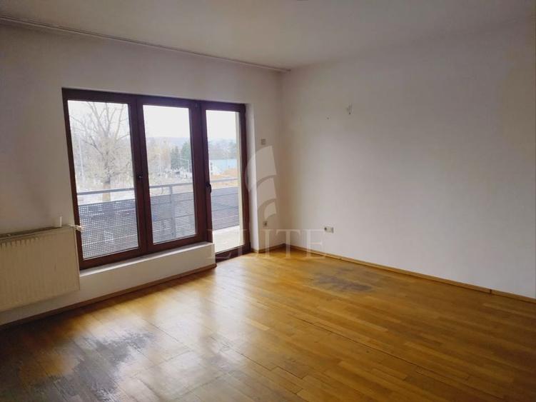 Apartament 3 camere în zona ANDREI MURESANU