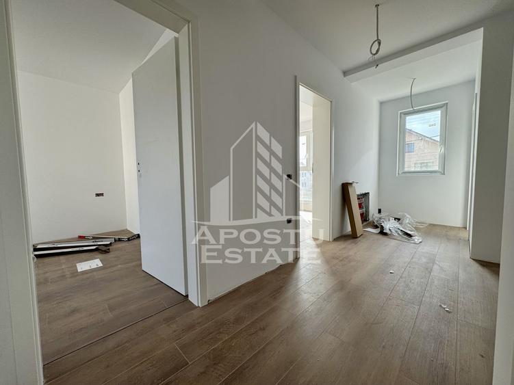 Duplex cu perete dublu 4 camere, complet finalizat la asfalt Chisoda.