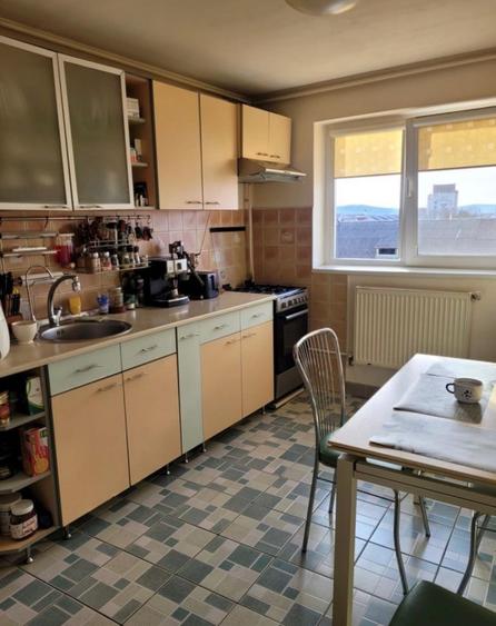 Apartament 3 camere zona Calea Moldovei
