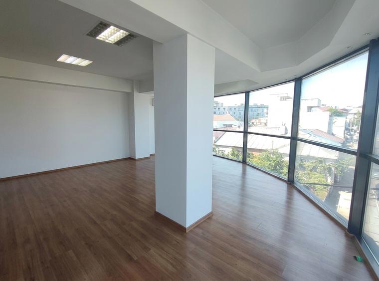 Centru, spatiu birouri, cladire specifica, 35 mp.