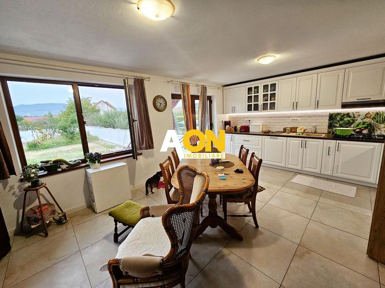 Casa D+P+1E, 6 camere, 1024 mp teren, Barabant