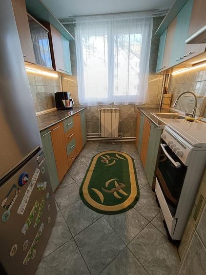 Inchiriez apartament 2 camere Tiglina 1.