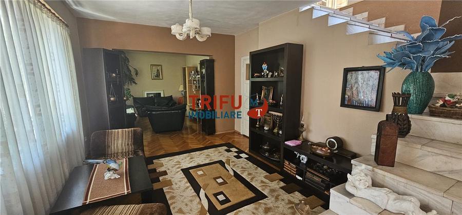 Casa individuala de inchiriat in Alba Iulia Centru 4 camere