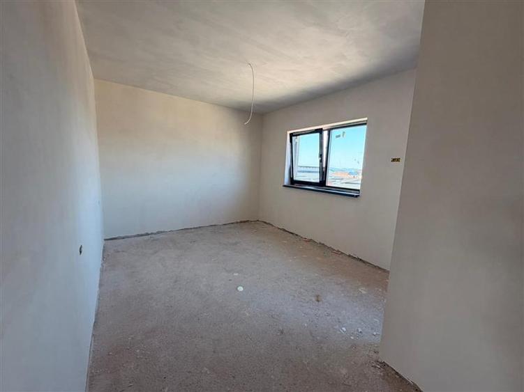 Duplex de vanzare, toate utilitatile, incalzire in pardoseala, Izvor, Brasov
