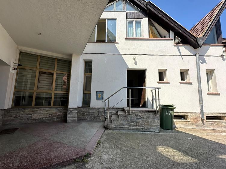 Cladire Magazin + Birouri - Sacele Central - Brasov