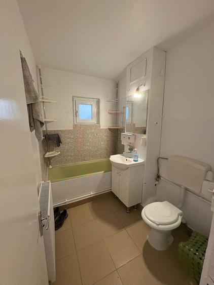 DE ÎNCHIRIAT – 2 CAMERE DECOMANDATE ÎN IC FRIMU