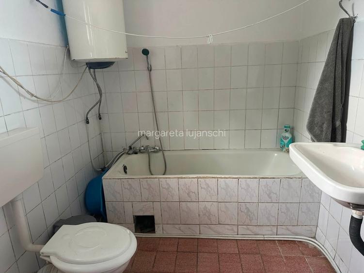 Casă de vânzare în comuna Modelu  - 7